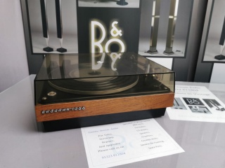 BEOGRAM 1000 TURNTABLE